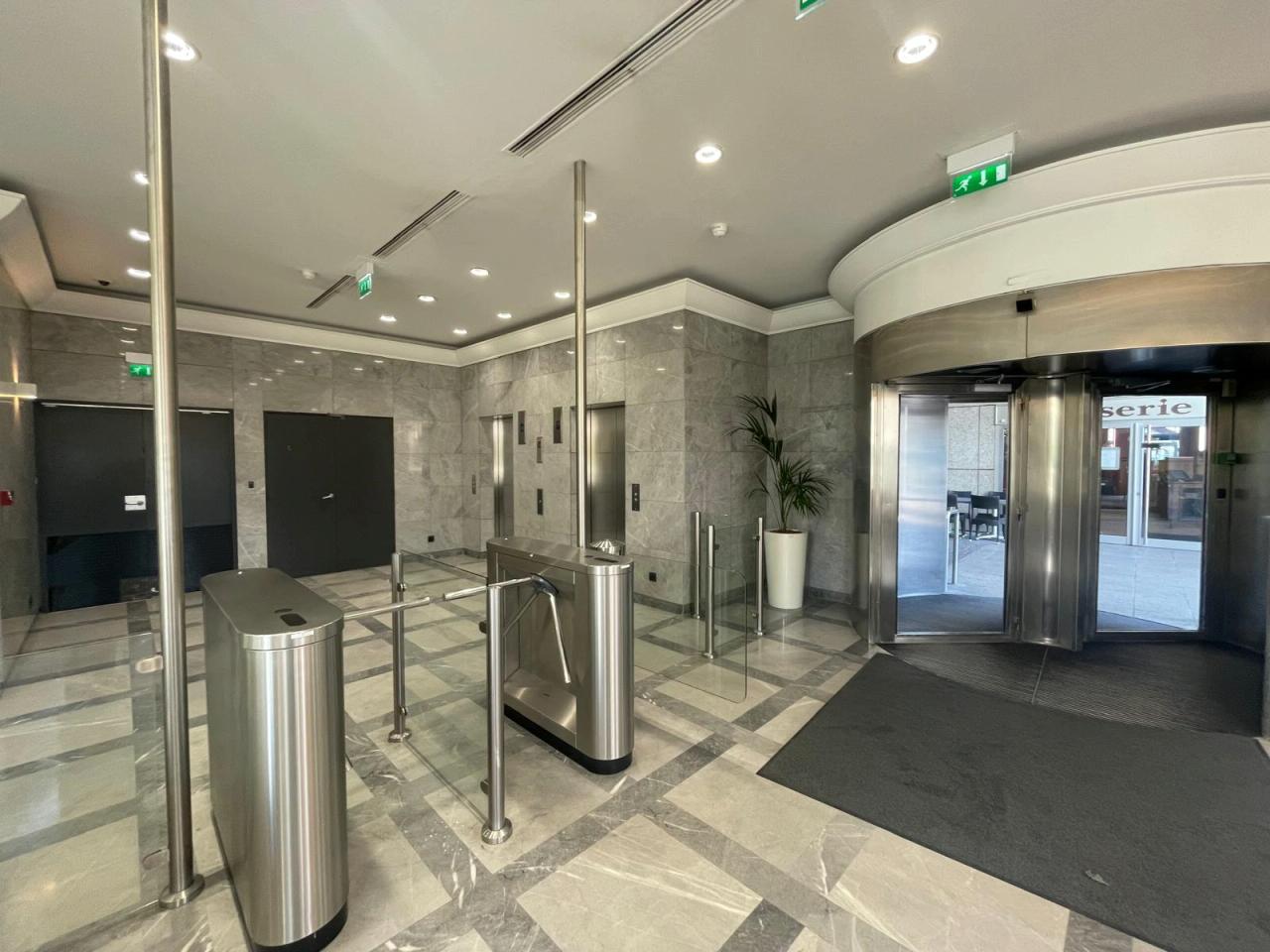 Bureau Charenton-le-Pont 642m² Location bureau Charenton-le-Pont Val-de-Marne OLBUR2533517 0